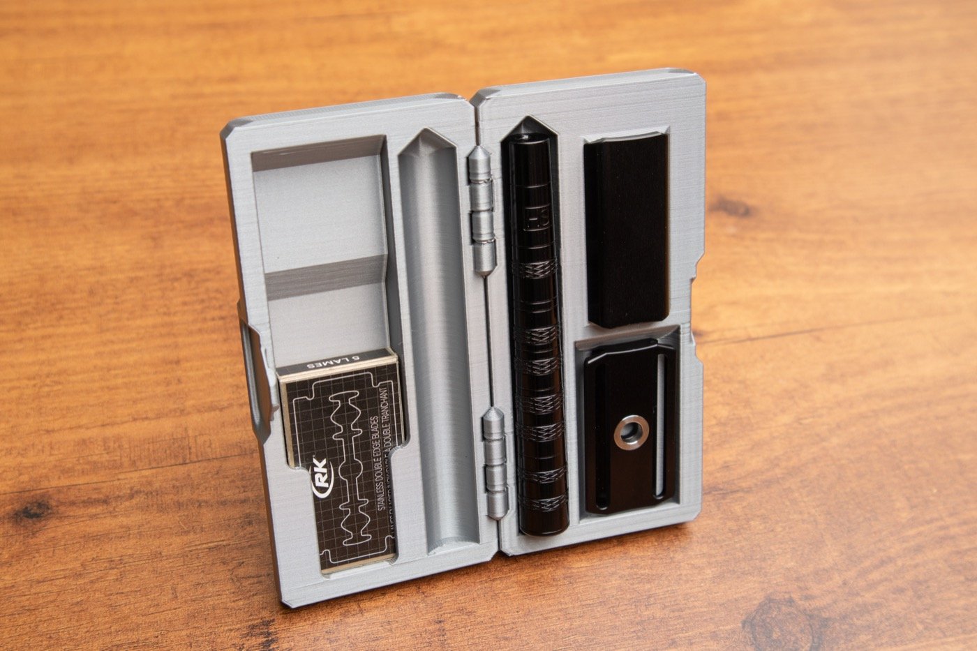 Travelcase voor Henson Safety Razor - Zilvergrijs