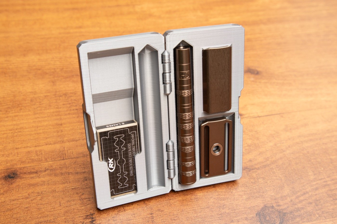 Travelcase voor Henson Safety Razor - Zilvergrijs